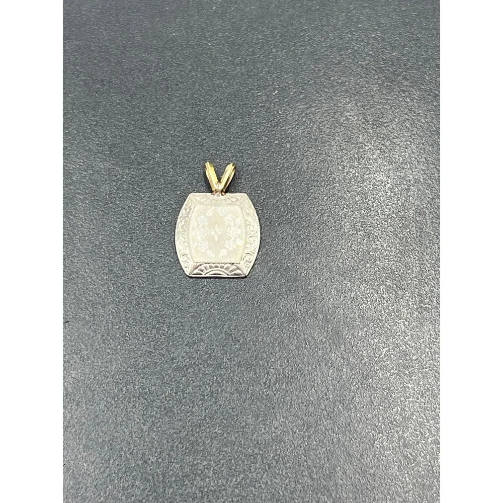 Vintage 14K Two-Tone Gold Ornate Floral Engraved Rectangular Pendant Charm 1.08g